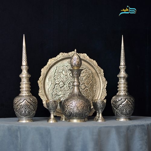 خرید، قیمت و مشخصات سرویس شربت خوری و تنگ شاخدار برنجی با روکش پتینه کوره ای نقره، زیر قیمت بازار | هنرظریف