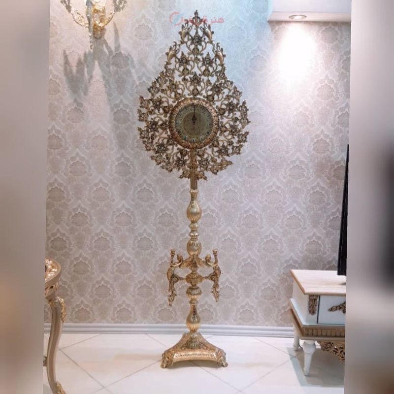 مشخصات، ساعت ایستاده کنار سالنی تک ستون، جنس آلیاژ آلومینیوم با آبکاری برنز، رنگ ثابت | هنرظریف