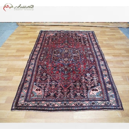 خرید آنلاین، فرش دستبافت بیجار کد 39002، طرح ترنج با زمینه لاکی و حاشیه دوغی/ روناسی در دوغ، تراکم بالا، با قیمت مناسب | هنرظریف
