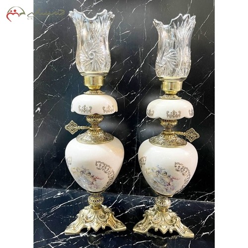 خرید آنلاین، فانوس های برنزی با بدنه چینی، رومیزی و لاله های شیشه ای طرح دار، با قیمت مناسب | هنرظریف