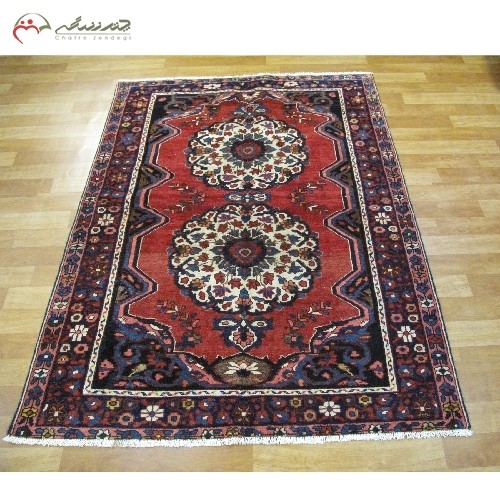 خرید آنلاین، فرش دستبافت بختیار طرح ترنج کد 39518 با ضمانت رنگ و دوام نخ، طرح زمینه بی نظیر ترنج، زیر قیمت بازار | هنرظریف