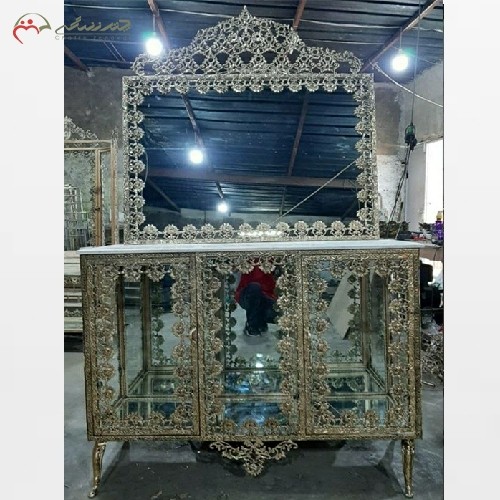 خرید آنلاین، آینه کنسول ویترین دار برنزی 2 درب کار شده با طراحی خاص و آینه کاری زیبا، با کیفیت اعلاء، زیر قیمت بازار | هنرظریف