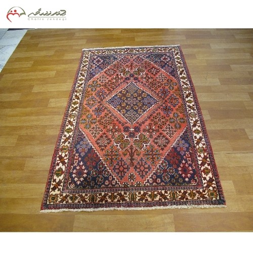 خرید آنلاین، فرش دستبافت میمه کد 39328 با نقشه بی نظیر و شکیل، طرح لچک و ترنج با زمینه لاکی، با قیمت عالی | هنرظریف