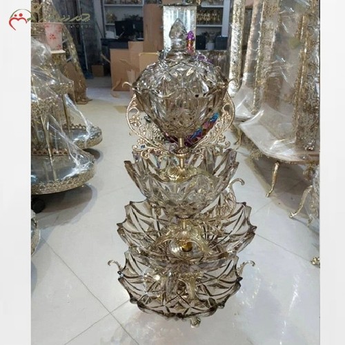 خرید آنلاین، ظروف کریستالی چهار تکه شامل آجیل خوری شیرینی خوری و میوه خوری شکلات خوری، رنگ آنتیک، با پایه های برنزی، زیر قیمت بازار | هنرظریف