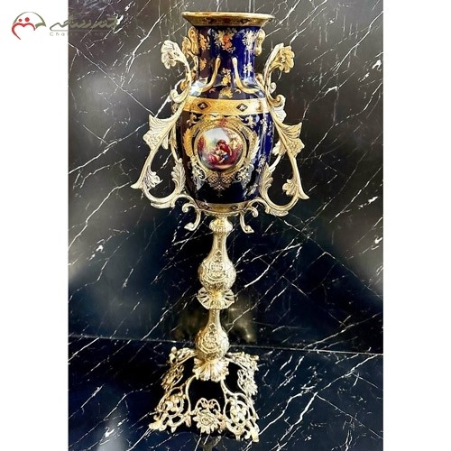 خرید آنلاین، گلدان کنار سالنی برنزی و چینی اصل در طرح گل یاس، پر نقش و نگار، پایه دار، با قیمت مناسب | هنرظریف