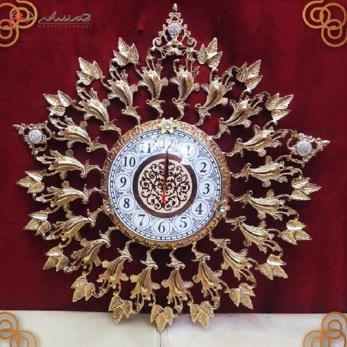 خرید آنلاین، ساعت دیواری برنجی مدل گل برگ بدنه کار شده، کیفیت عالی و طراحی زیبا، زیر قیمت بازار | هنرظریف