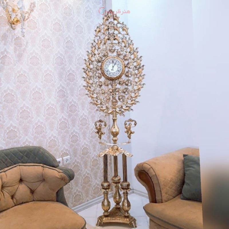 ساعت ایستاده 3 ستون، جنس آلیاژ آلومینیوم با آبکاری برنز و رنگ ثابت