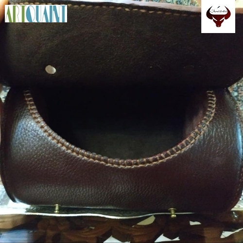 کیف گرد چرمی، ساخته شده از چرم اصل تبریز و فولتر گاوی جهت استفاده های گوناگون - هنرظریف