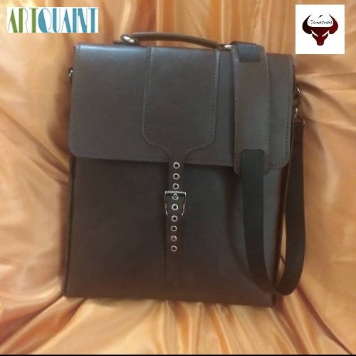 کیف چرمی مردانه یکطرفه دستدوز با استفاده از نخ ایتالیایی و چرم گاوی طبیعی - هنرظریف