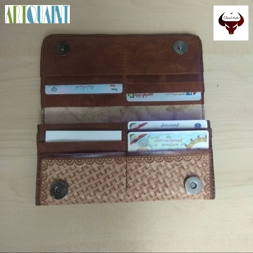 کیف پول چرمی مردانه حکاکی شده دست رنگ و دستدوز دوخت با نخ ایتالیایی