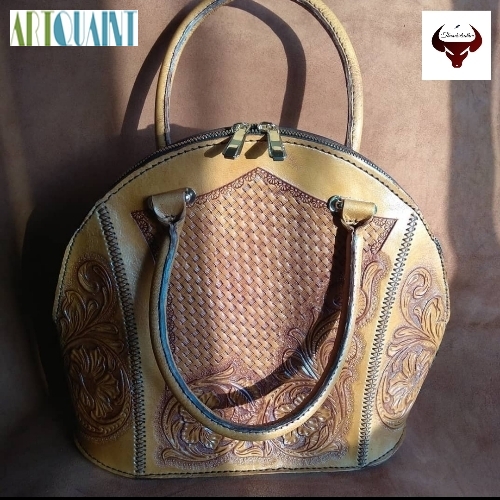 کیف حکاکی مجلسی چرم کراست گاوی و آستر چرم هورس گاوی بسیار بادوام - هنرظریف