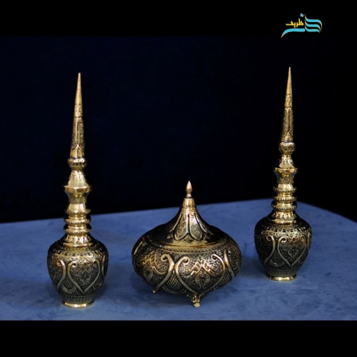 تنگ شاخدار و شکلاتخوری قلم دست، سیاه قلم - هنرظریف