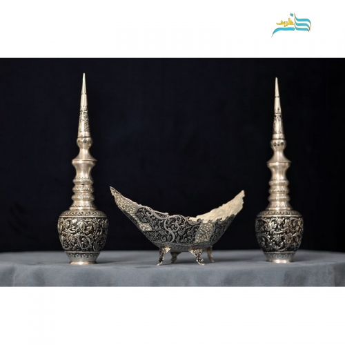 تنگ شاخدار و کشکول قایقی قلمزنی با روکش نقره کوره ای