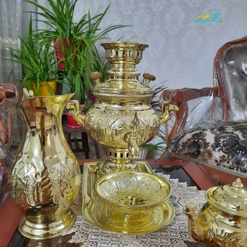 سماور زغالی همراه سرویس هر دو قلم، آبکاری آب زرد با ورق ضخیم و با کیفیت بالا - هنرظریف