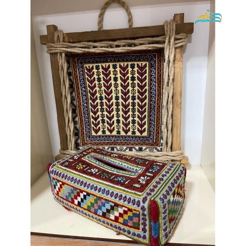 جلد دستمال و تابلو گلیمی دستباف سیرجان مناسب روی میز و کنار مبل با رنگ طبیعی درجه 1 - هنرظریف