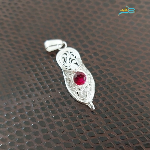 آویز ملیله طرح چارق نگین دار جنس نقره عیار بالا کاملا دستساز درجه 1 با کیفیت بالا درجه 1