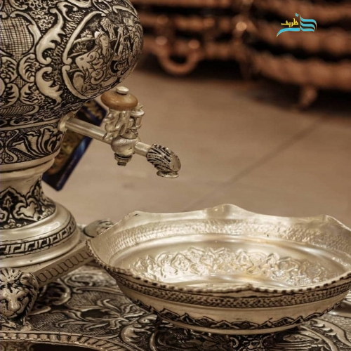 سماور دکوری برنجی قلمزنی سیاه قلم آبکاری پتینه نقره و پوشش کوره ای