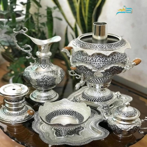 سرویس سماور ٥ لیتری برنجی قلمزنی با آبکاری کوره ای نقره، رنگ ثابت