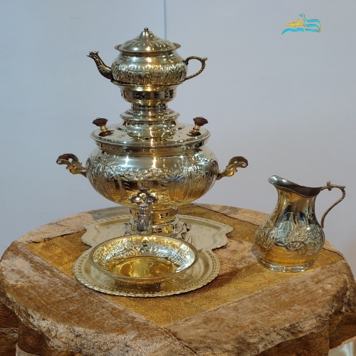 سماور ذغالی ۶ لیتری قلم زنی توپی طلایی با ورق ضخیم و رنگ ثابت