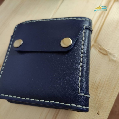 کیف جیبی مردانه تهیه شده از چرم سوپر بزی، دوخته شده با نخ موم زده ترک