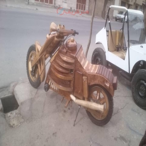 موتور سیکلت 90 درصد چوبی دست ساز قابل حرکت - هنرظریف