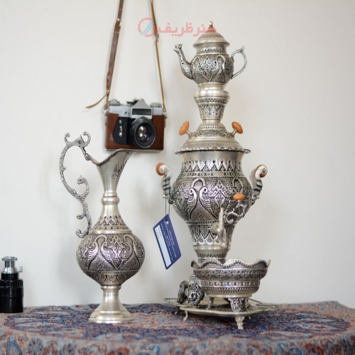 سماور برنجی تزئینی 3 لیتری روکش نقره قلمزنی اعلاء اسلیمی