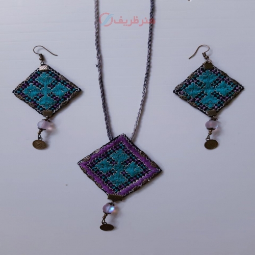 ست گردنبند و گوشواره سوزن دوزی بلوچ - هنرظریف