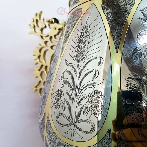 سماور زغالی ۸ لیتری مدل جام با سبک رنگ کاری نقره ای و طلایی تلفیقی