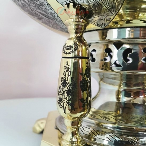 سماور زغالی ۸ لیتری مدل جام با سبک رنگ کاری نقره ای و طلایی تلفیقی