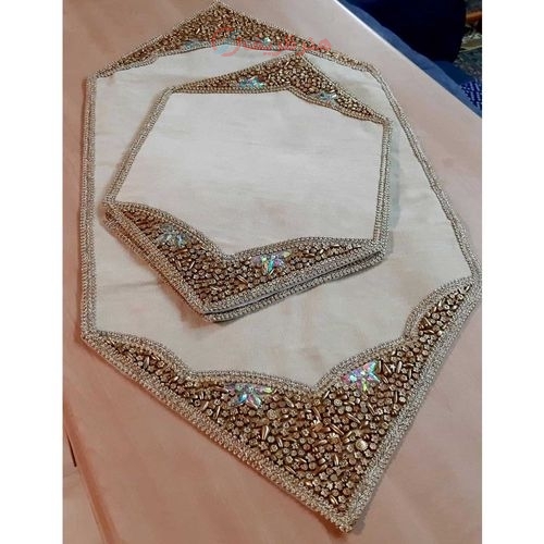 ست سه تکه رومیزی دست دوز سنگ دوزی پارچه مخمل - هنرظریف