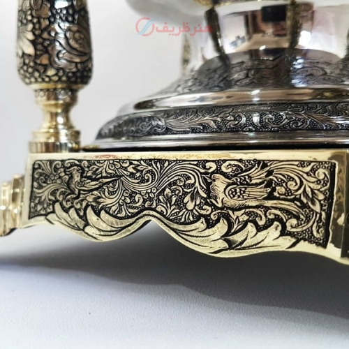 سماور زغالی برنجی ۸ لیتری مدل جام، نقوش ختایی، اسلیمی و بزم