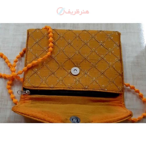 کیف سوزندوزی روی پارچه سات با نخ های طلایی