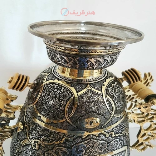سماور زغالی برنجی ۸ لیتری مدل جام، دسته ملکه، پایه ستوندار ضخیم