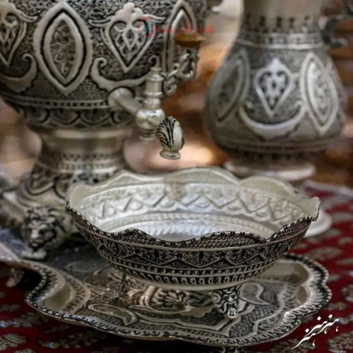 سرویس سماور ٣ لیتری قلمزنی برنجی با آبکاری نقره و سیاه قلم
