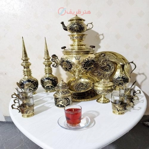 سماور برنجی زغالی 6 لیتری توپی دسته توری پایه ریخته با چایخوری، تنگ شاخدار، آفتابه لگن