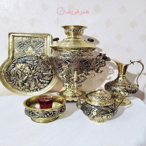 سماور زغالی برنجی سفارشی 6 لیتری قلمزنی طرح مینیاتور دسته تور، شیر بزرگ (ذغالی)
