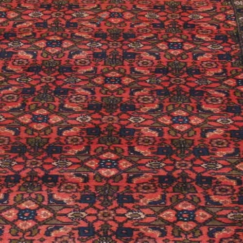 فرش دستباف سنقر طرح سراسر سایز كناره رنگ زمینه دوغي / روناسي در دوغ رنگ حاشیه سرمه اي کد ۳۹۱۱۹