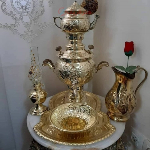 سماور زیبا 3 لیتری قلم کاری شده همراه با سرویس 5 تکه، بسیار با کیفیت و قابل استفاده - هنرظریف