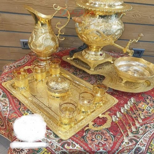 سماور برقی 6 لیتری با روکش آب طلا، همراه چایخوری قلم دست