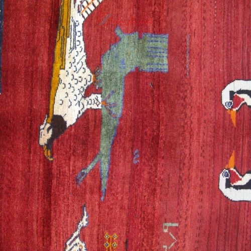فرش دستباف گبه طرح عکسي سایز قاليچه رنگ زمینه لاكي رنگ حاشیه كرم کد ۳۹۷۶۴