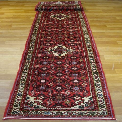 فرش دستباف حسين آباد همدان طرح ۳ ترنج سایز كناره رنگ زمینه لاكي رنگ حاشیه كرم کد ۴۰۰۰۲ - هنرظریف