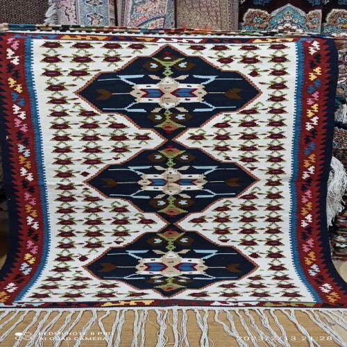 گلیم دست بافت دورو، جنس نخ اکرولیک با رنگ ثابت محصول اردبیل، نخ چله پنبه