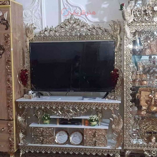 میز تلوزیون تاجدار طاووسی چهار کشو و قاب دار با چهار طاووس بسیار زیبا و خاص با کیفیت اعلا و روکش برنز