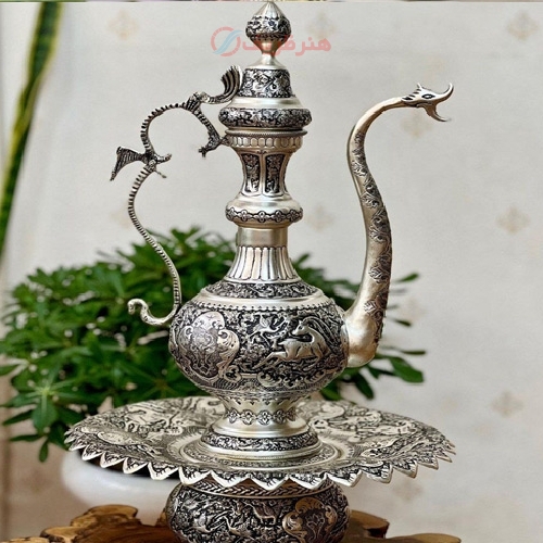 آفتابه لگن قلمزنی شده طرح مرغ، گل و آهو، ساخته شده با ورق برنجی ضخیم و اعلا - هنرظریف