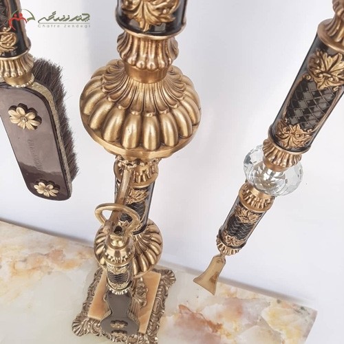 پاشنه کش سلطنتی برنز و برس های چوبی، سه تکه، با پایه سنگی طرح زیبای گل یاس، پرکار
