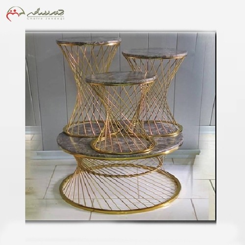 میز عسلی برنزی با بدنه توری شکل بسیار با دوام با صفحه سنگی