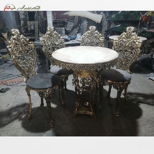 میز ناهار خوری برنزی چهار نفره مدل سلطنتی رنگ پارچه به سلیقه مشتری، با کیفیت اعلاء