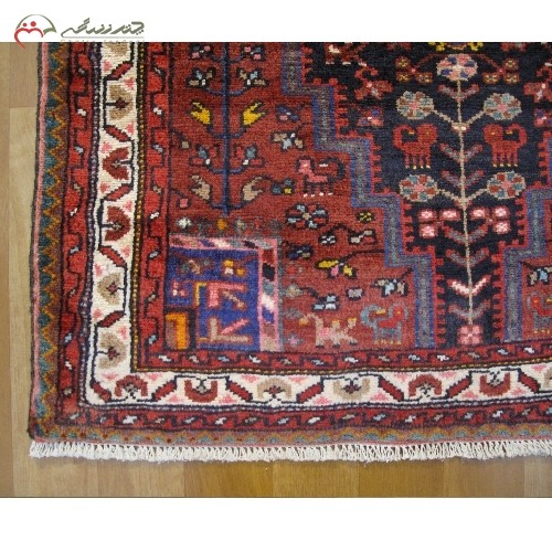 فرش دستبافت تویسرکان کد 39106 طرح لچک و ترنج، الیاف طبیعی، ثبات رنگ و دوام بالا با ضمانت