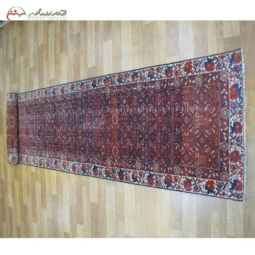 کناره دستبافت ملایر کد 39267 با زمینه سرمه ای و حاشیه کرم بافته شده نخ درجه یک، دارای ضمانت