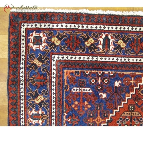 قالیچه دستبافت کاشان کد 39497 در طرح زمینه لچک و ترنج، زمینه لاکی و حاشیه کرم - هنرظریف